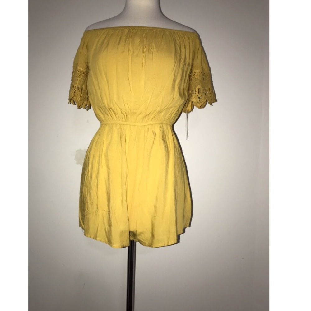 NWT Iris Off The Shoulder Romper Short Sleeves